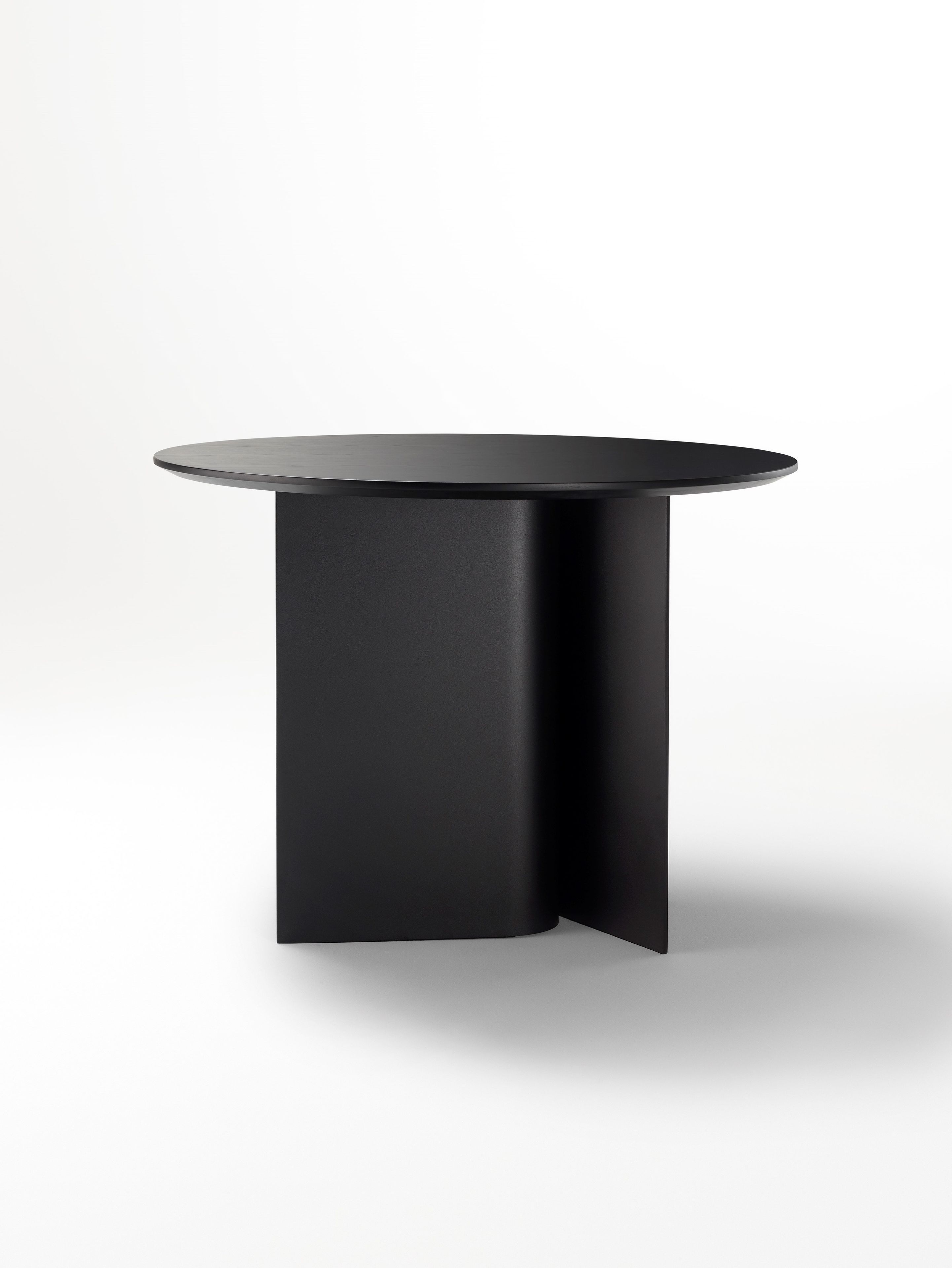 Круглый алюминиевый стол и столешница из окрашенного дуба Ross Gardam ARCH-00082691 - Вид №1