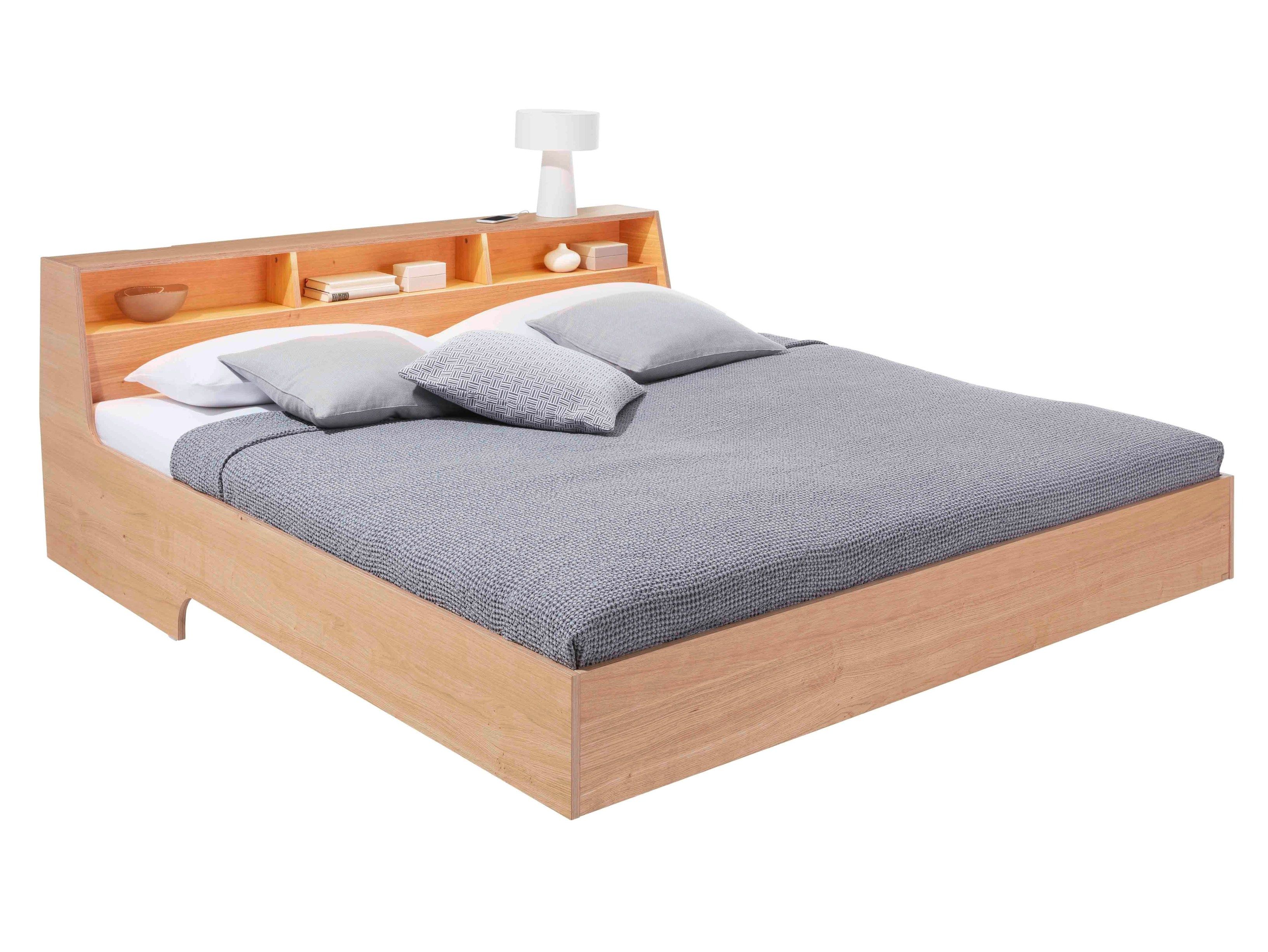 Деревянная двуспальная кровать с изголовьем контейнера Müller Small Living склон ARCH-00091932