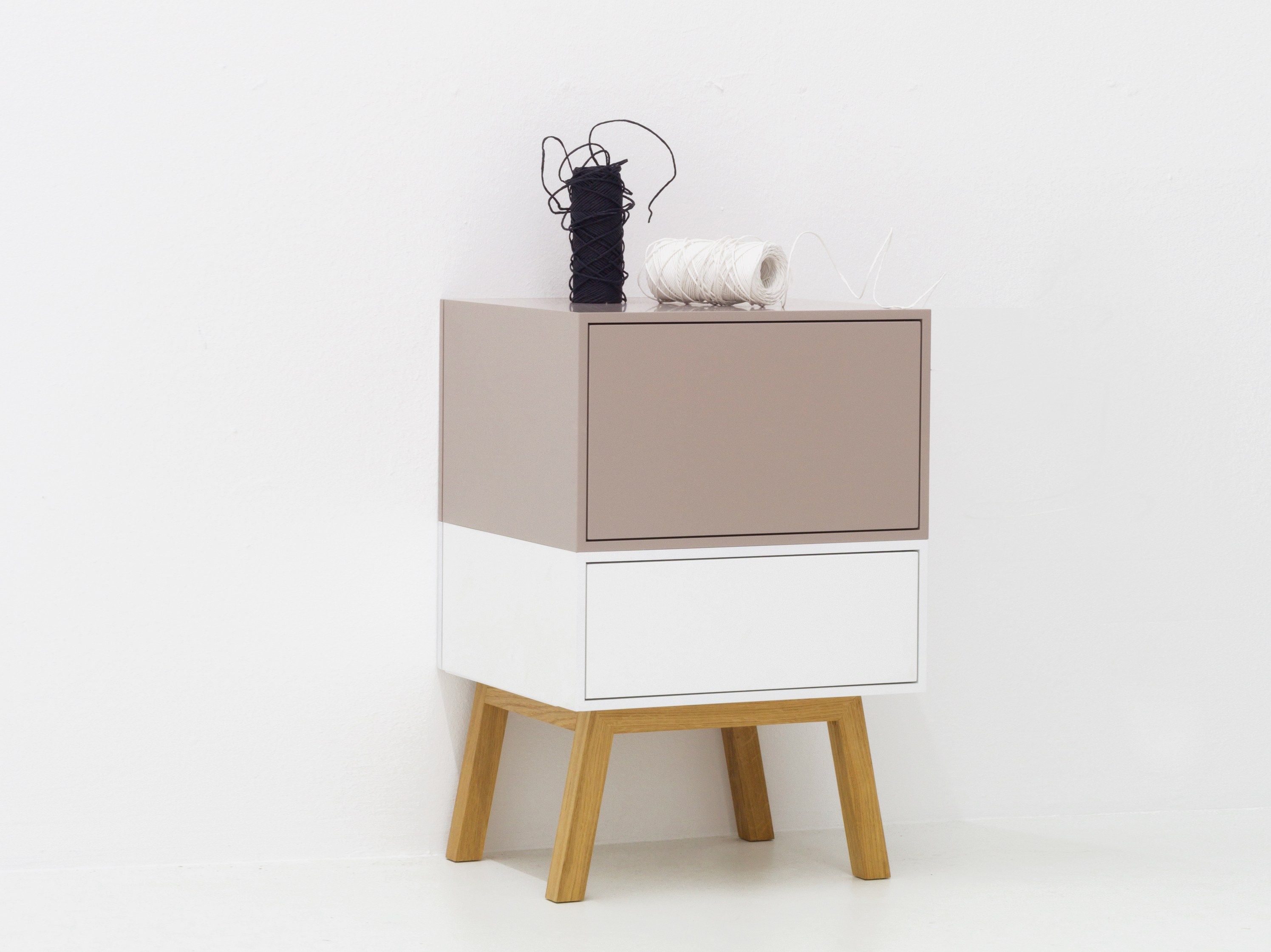 Модульный лакированный журнальный столик Cubit by Mymito ARCH-00085329