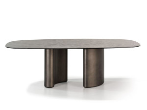 Стеклянный обеденный стол