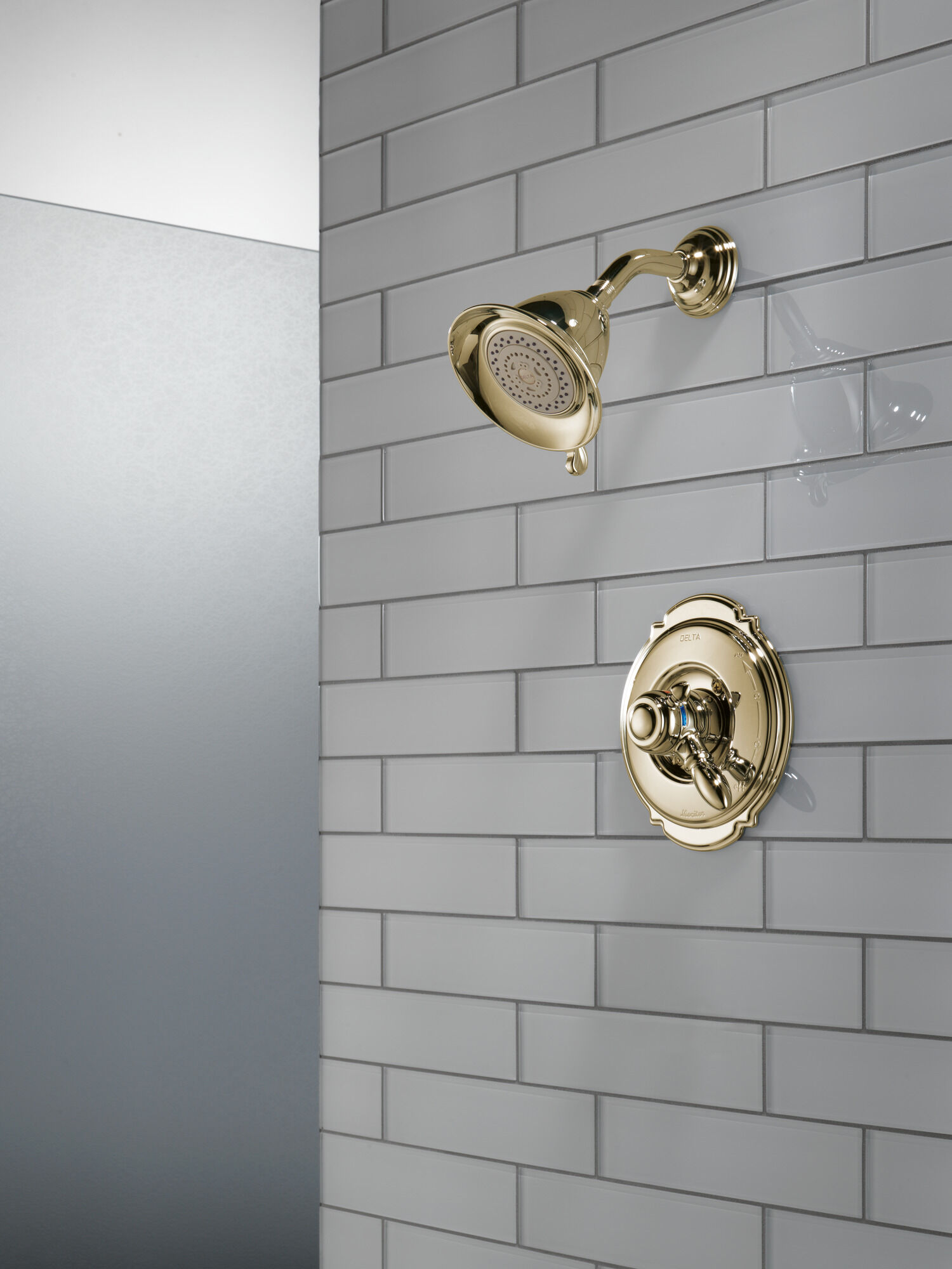 T17255-PB Облицовка для душа Monitor® серии 17 Delta Faucet Victorian Полированная латунь - Вид №1