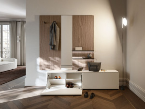 Деревянный входной шкаф