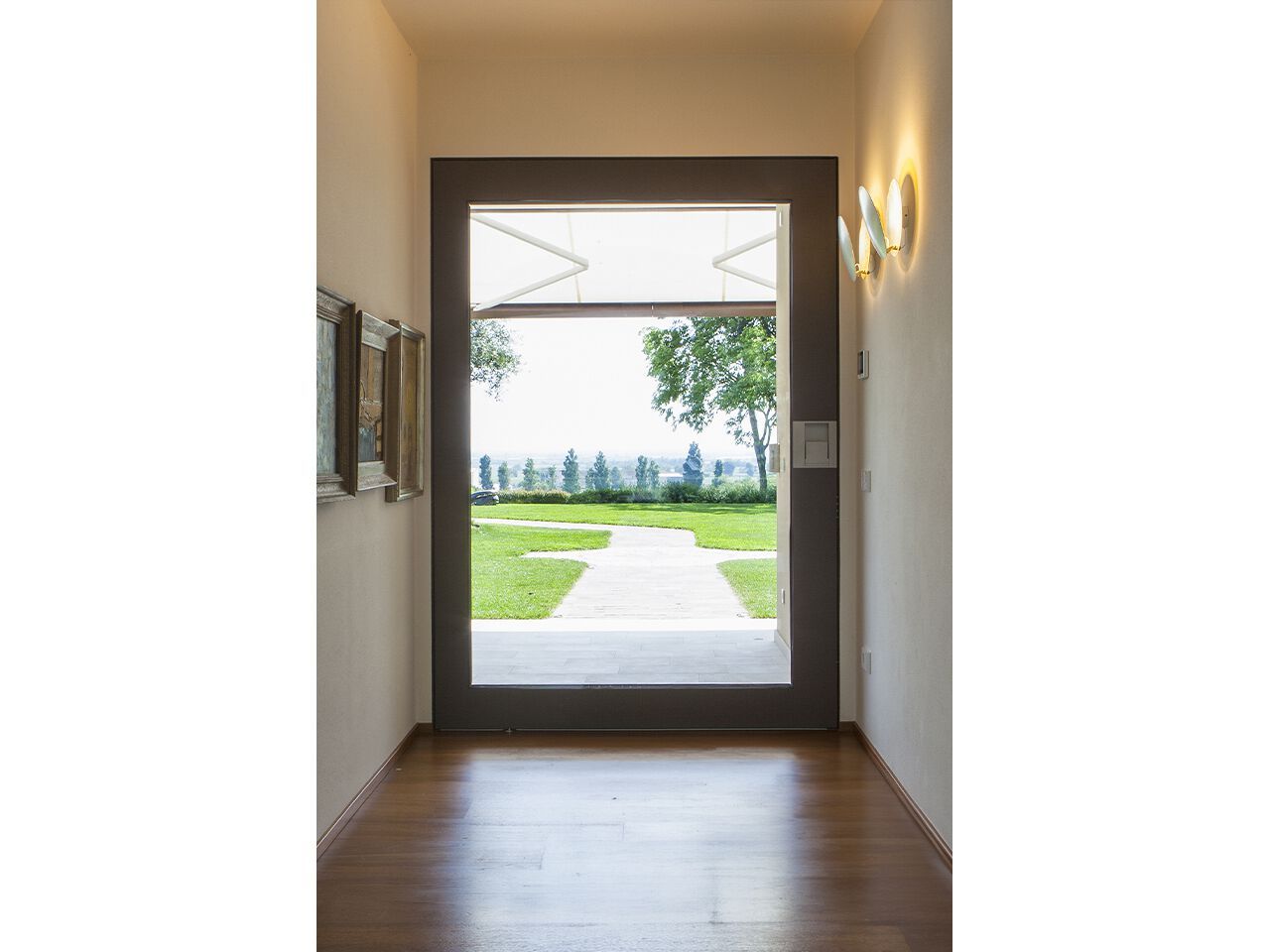 Застекленная входная дверь Oikos Nova ARCH-00032602 - Вид №1