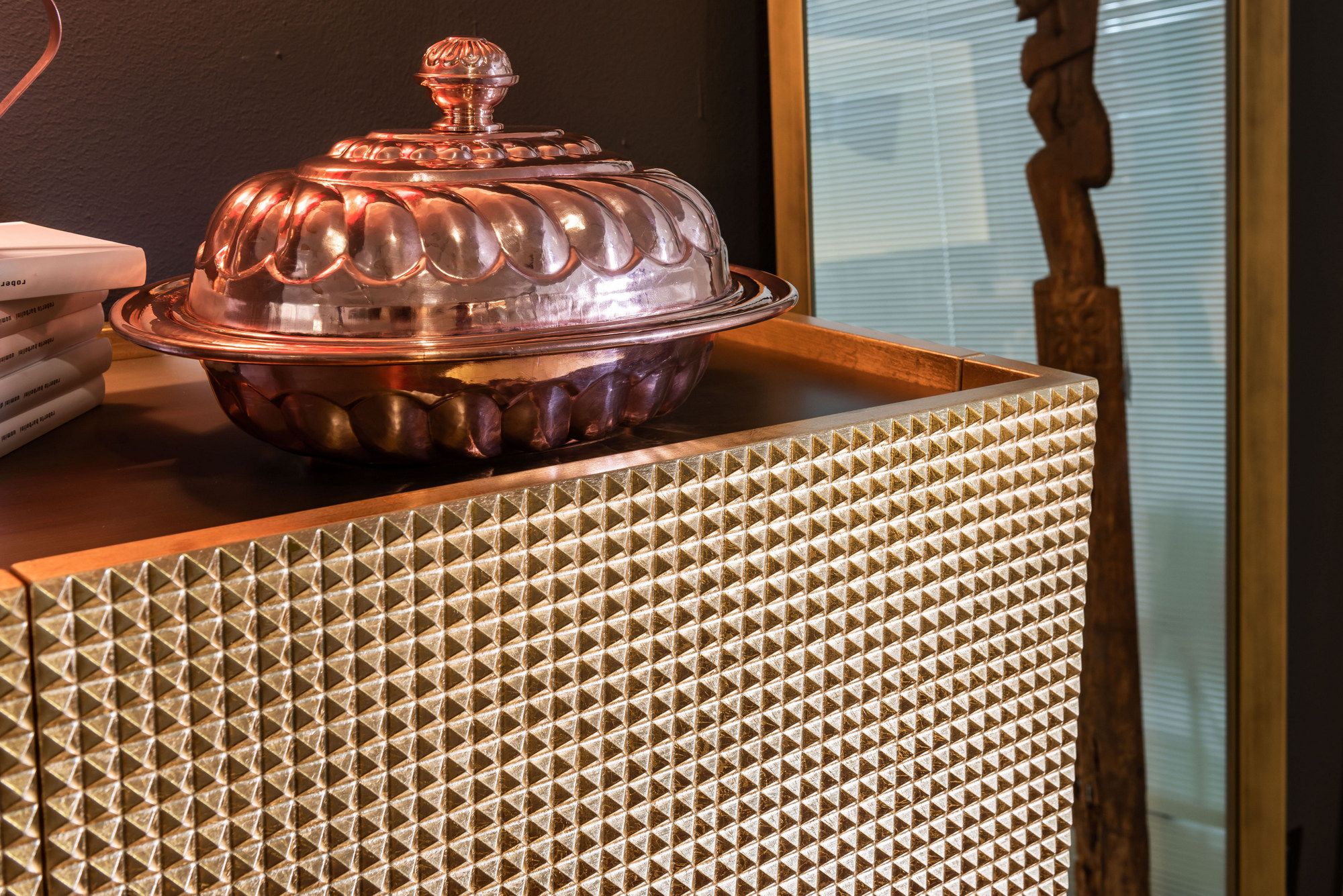 Шкаф из МДФ с распашными дверцами ALBEDO Alfama ARCH-00145884 - Вид №17