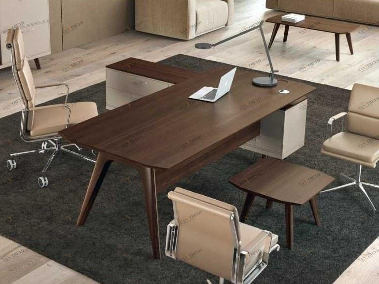 Прямоугольный письменный стол из дуба со встроенной полкой Rail Santreyd sun-id-1451315