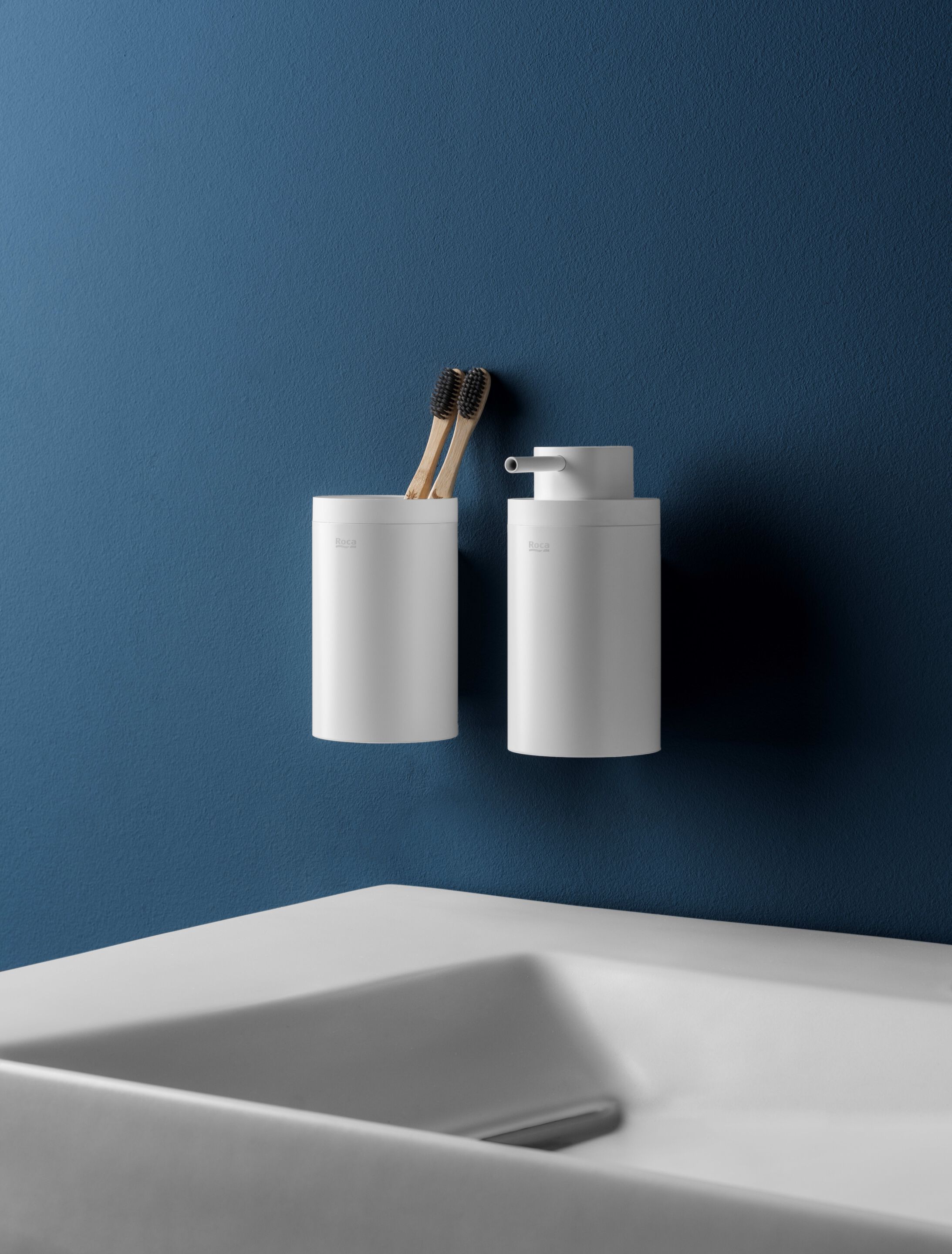 Металлический настенный дозатор мыла Roca Hotels ARCH-00135290 - Вид №3