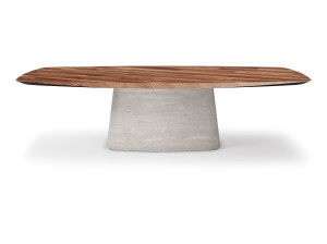 Деревянный и керамический стол