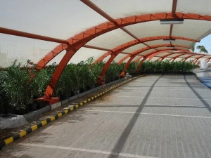 Capoferri Serramenti Металлический навес с освещением для парковочного места