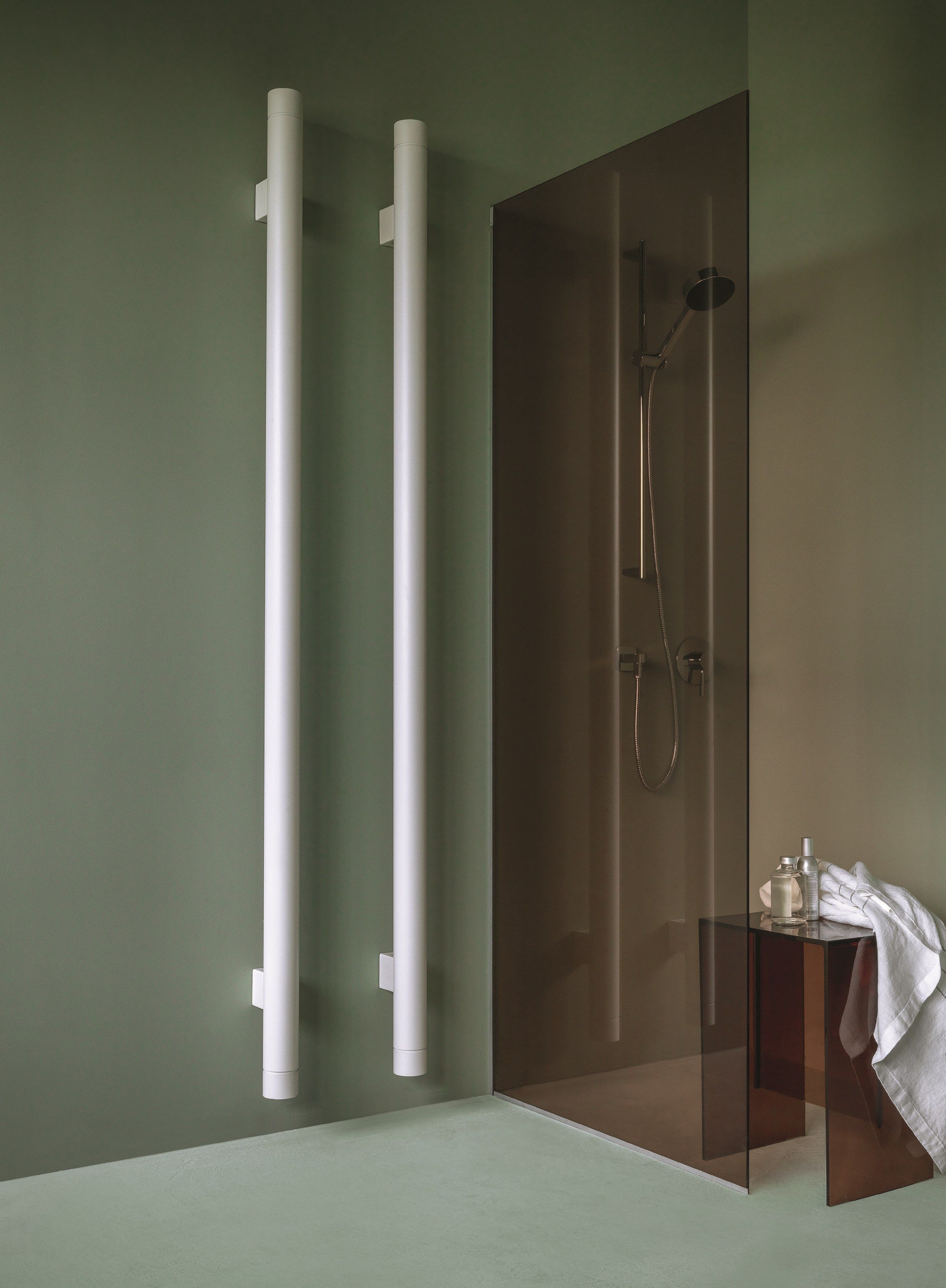 Вертикальный настенный полотенцесушитель Tubes Elements ARCH-00079057 - Вид №3