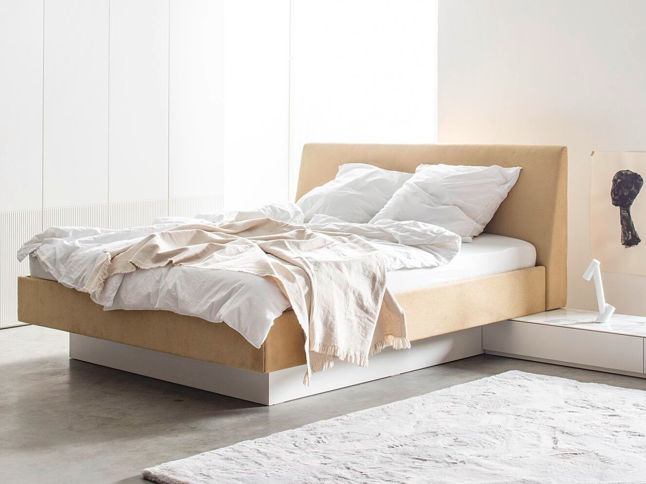 Двуспальная кровать с мягким изголовьем Sudbrock Möbelhandwerk Miria ARCH-00081160