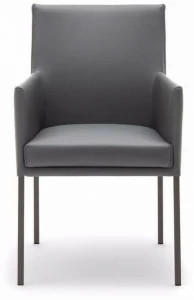 Rolf Benz Кожаное кресло с подлокотниками Rolf benz 651