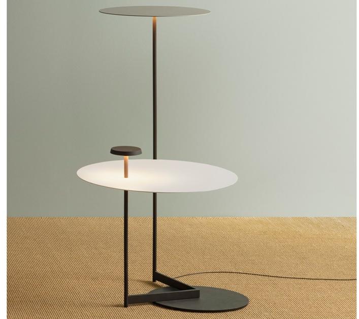 Vibia Торшер из металла с полкой Flat 5945 - Вид №1