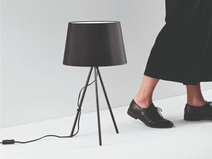 Настольная лампа из металла и ткани