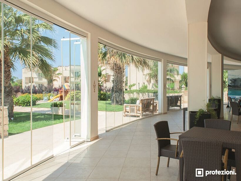 Панорамное окно для упаковки без вертикальных профилей Protezioni Visio ARCH-00095655 - Вид №3