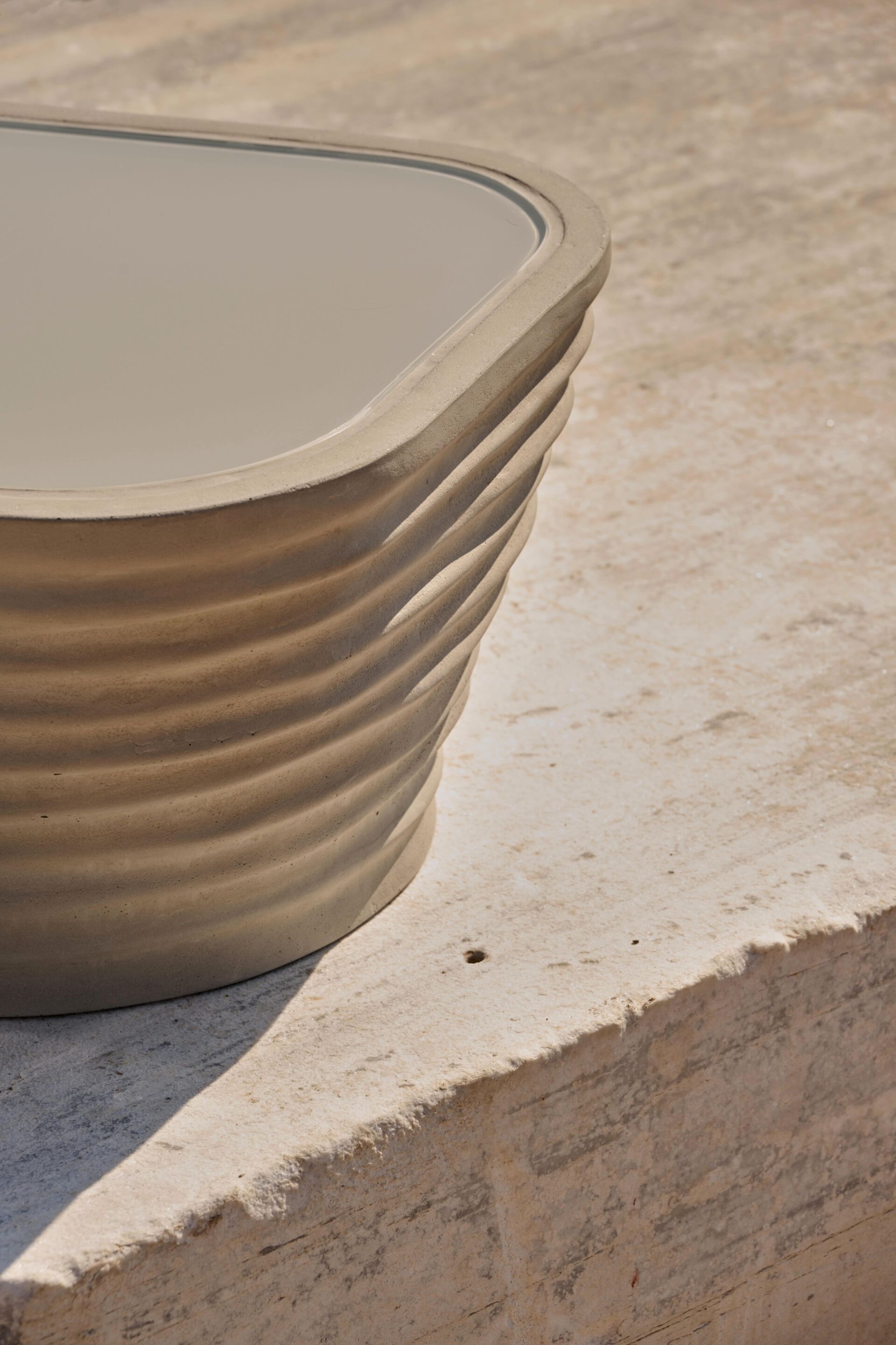 Бетонный журнальный столик URBI et ORBI Medius Terra ARCH-00083671 - Вид №6