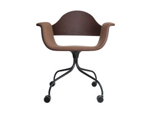 Кресло на колесиках с мягким сиденьем