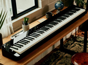 Черное цифровое пианино