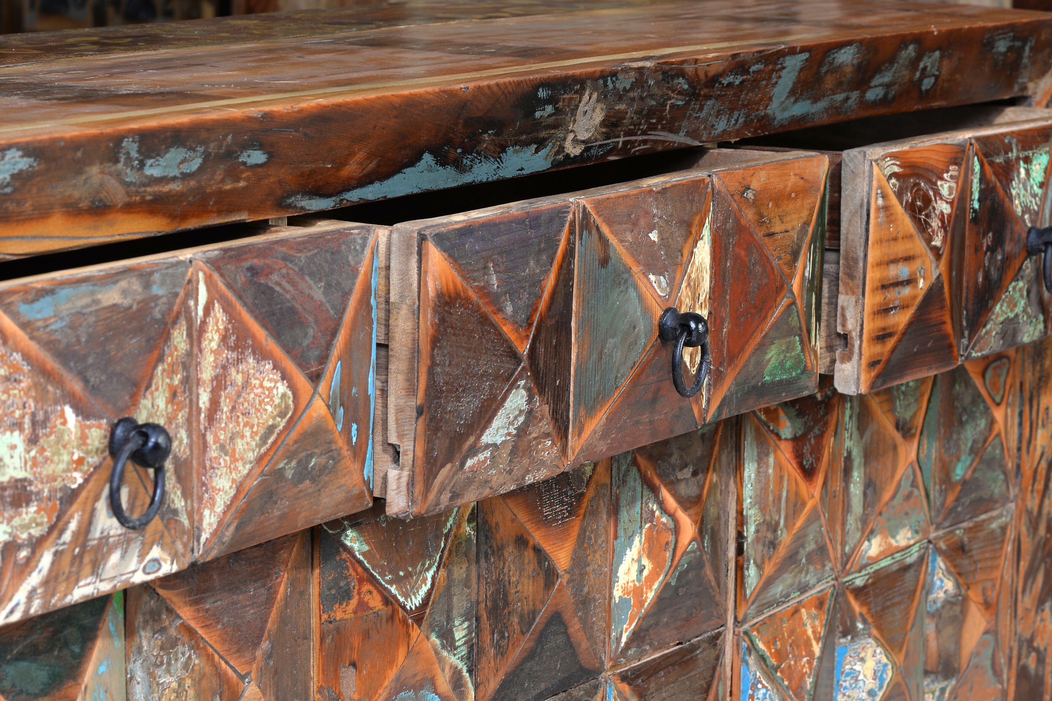 Деревянный шкаф с распашными дверями Giner y Colomer Diamante Reciclado ARCH-00066685 - Вид №2