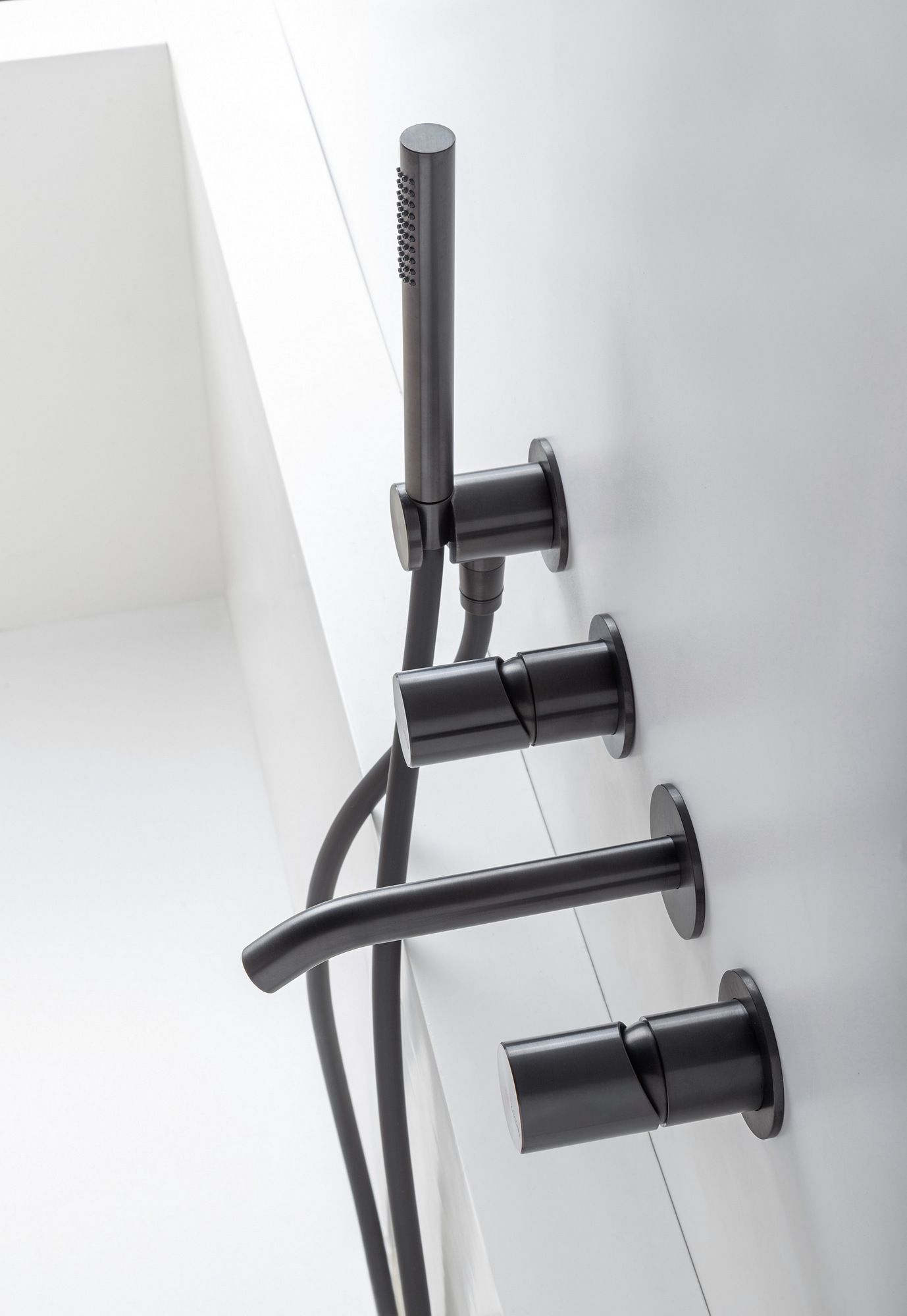 Настенный смеситель для ванны из нержавеющей стали с ручным душем Zazzeri Z316_SH ARCH-00028492 - Вид №1