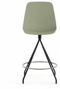 Viccarbe Табурет поворотный на жердочке из полипропилена Maarten plastic