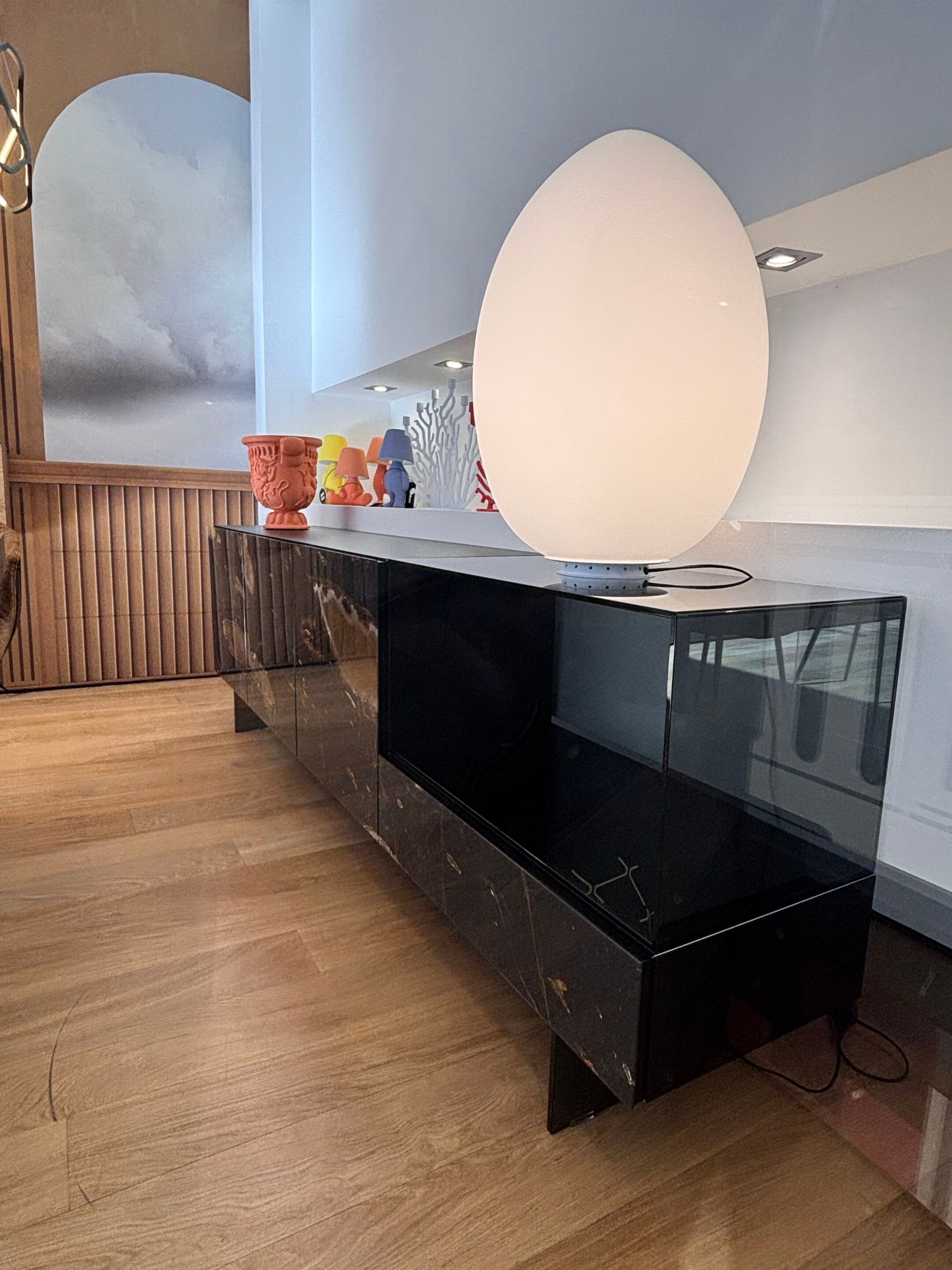 Стеклянный шкаф In Stock озеро ARCH-00105633 - Вид №1