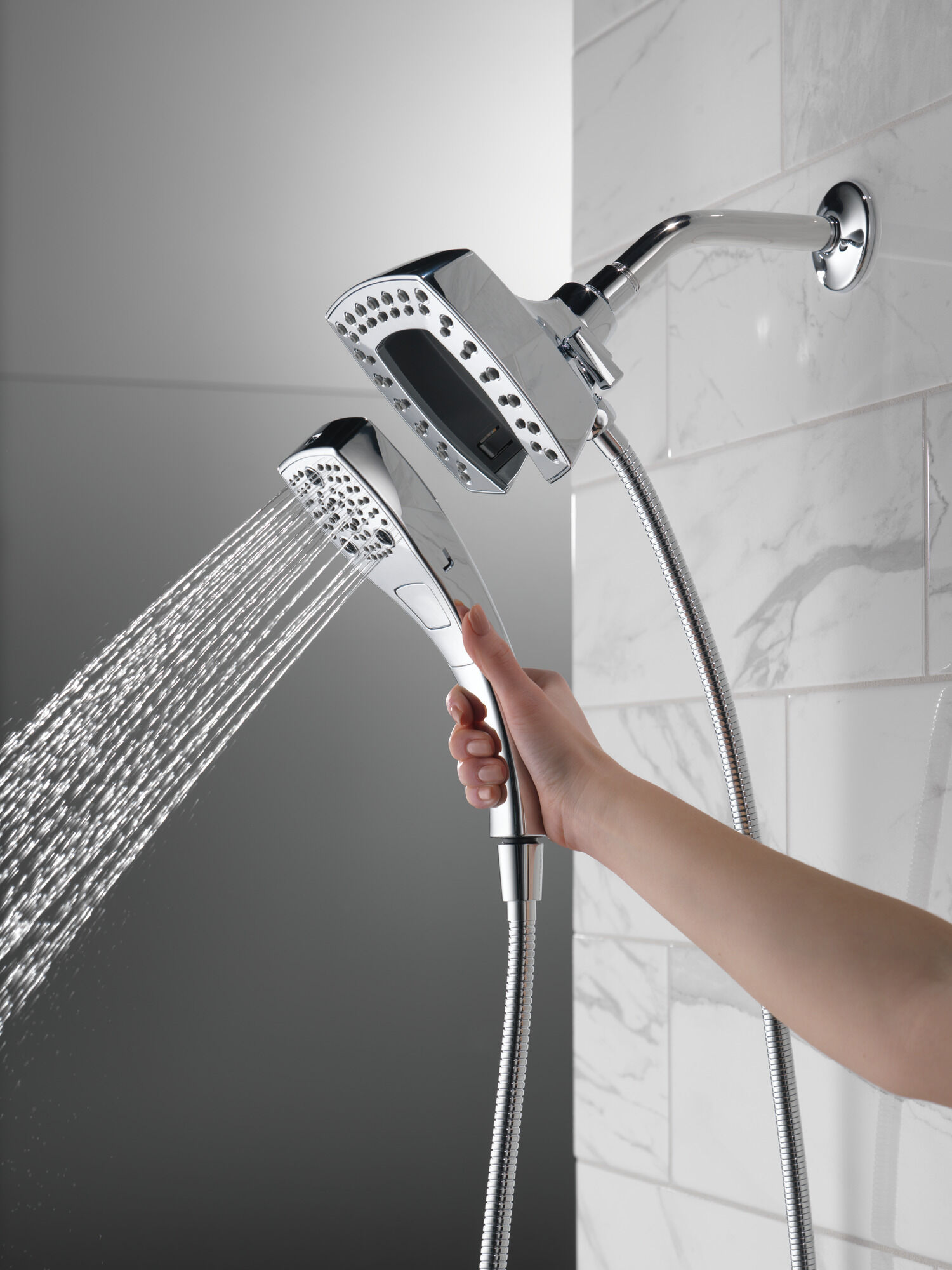 58474 H2Okinetic® In2ition® Душ два в одном с 5 настройками Delta Faucet Universal Showering Хром  - Вид №3