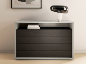 Деревянный комод