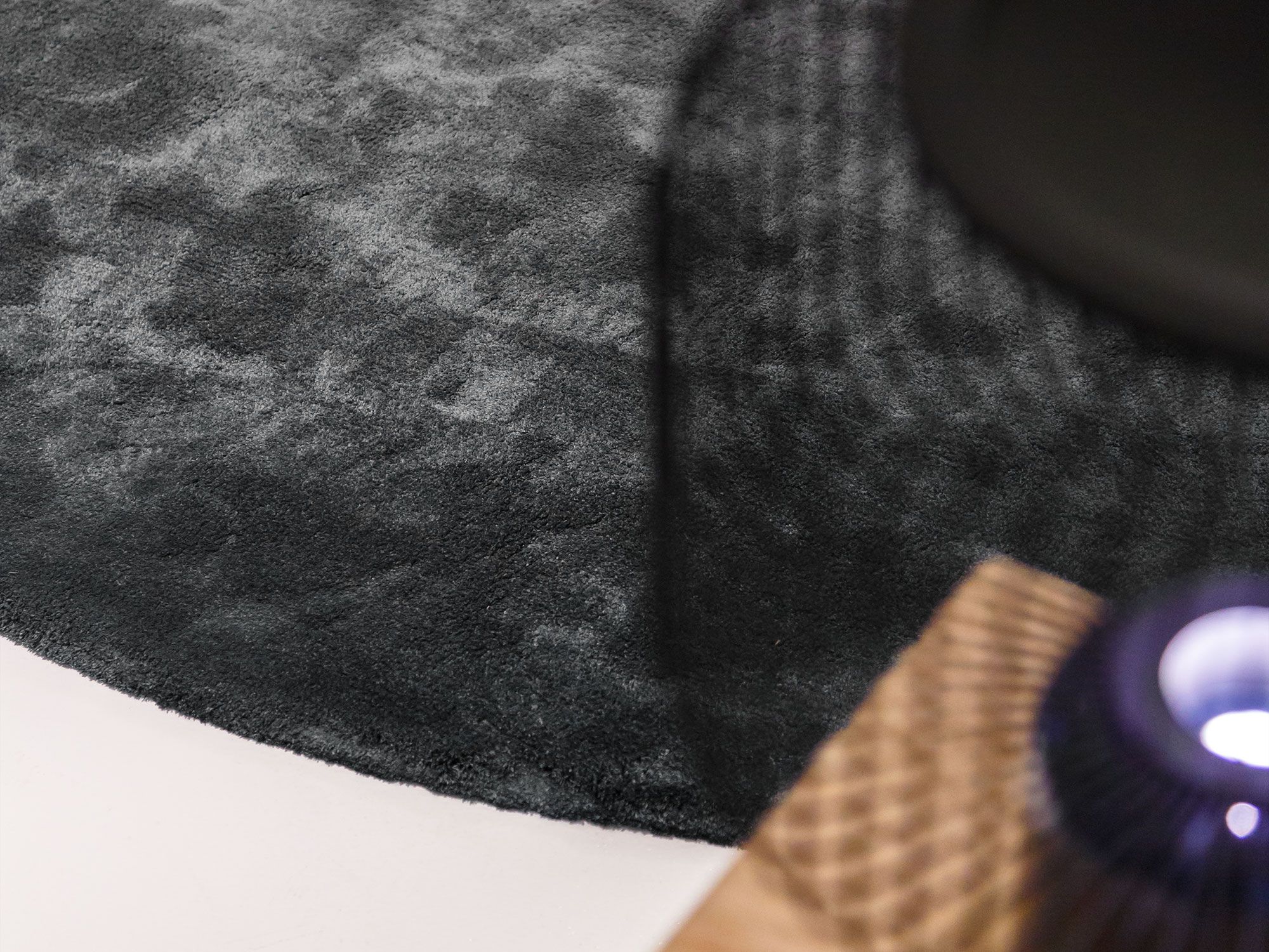 Ковер из тенселя с эффектом деградации G.T.DESIGN In-Touch ARCH-00143690