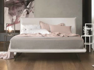 Gruppo Tomasella Двуспальная кровать с обивкой из экокожи