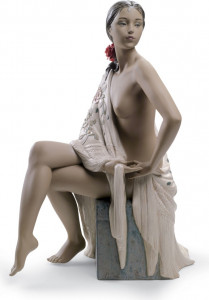 10669085 LLADRO Фигурка Lladro "Обнаженная с шалью" 43см Фарфор