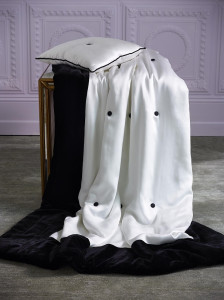 GATSBY покрывало-плед 130/200 , бархат, черно-белый, чехол и начинка 100% шелк GINGERLILY