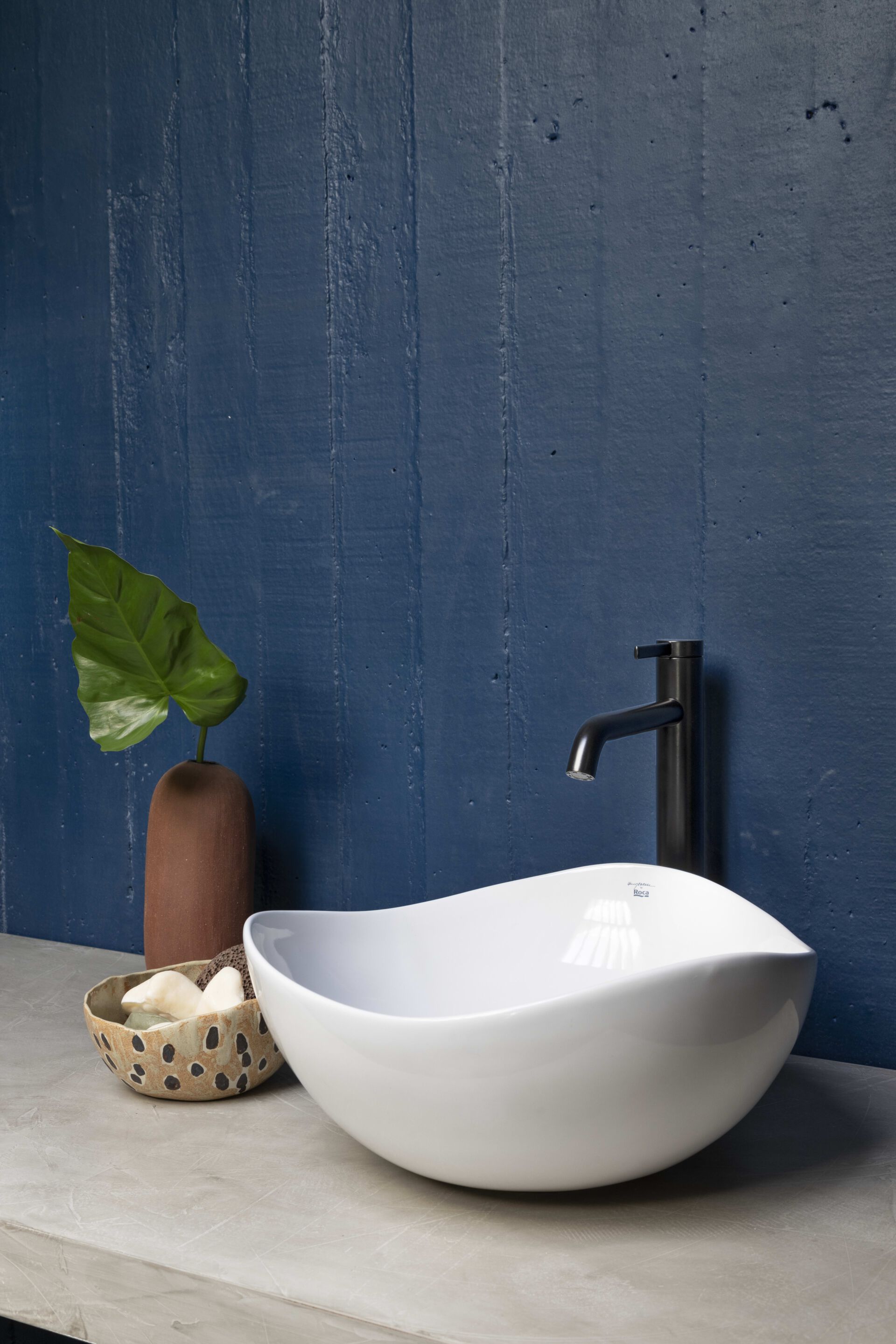 Керамическая столешница круглый умывальник Roca Ohtake ARCH-00039449 - Вид №1