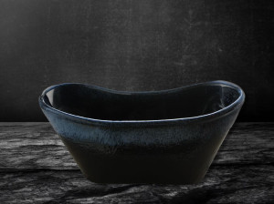 Керамическая ванна с овальным центром