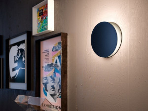 Металлический светодиодный настенный светильник