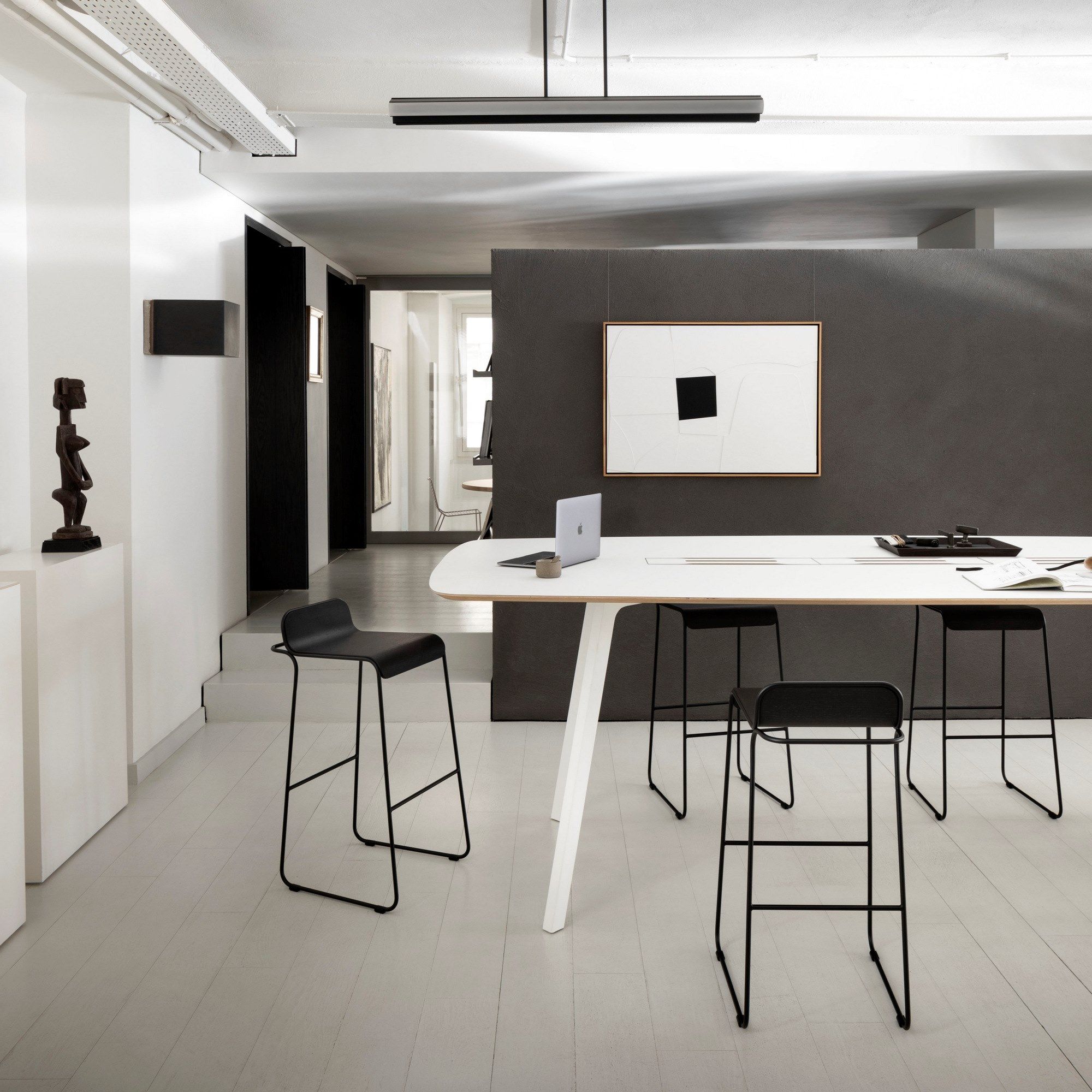 Стальной и деревянный табурет с подставкой для ног True Design Flow ARCH-00057643 - Вид №9