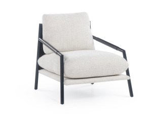 Тканевое кресло с подлокотниками