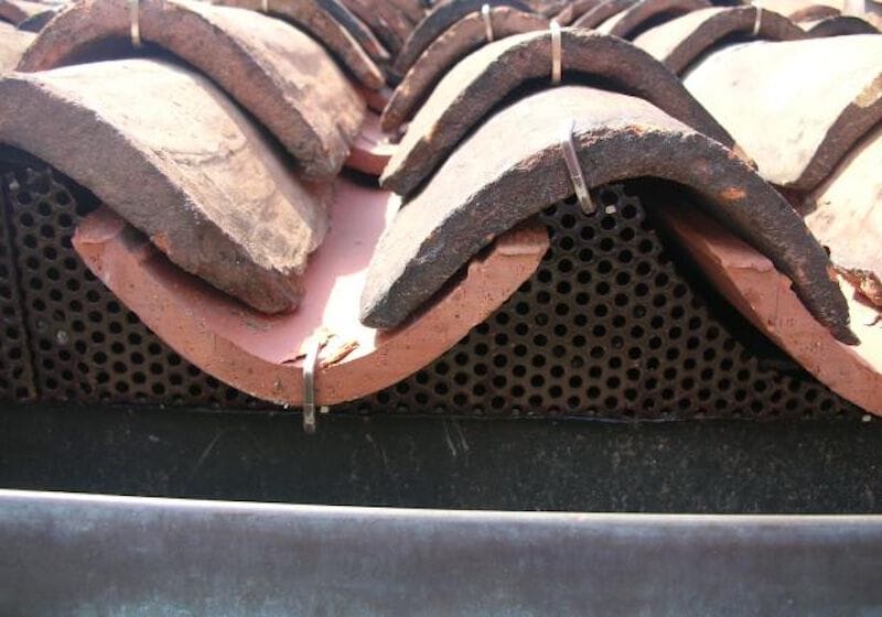 Предварительно окрашенная металлическая решетка для крепления шпилек вдоль линии карнизов ONDULINE ITALIA GRIGLIA PARAPASSERI METALLICA ARCH-00039574 - Вид №5