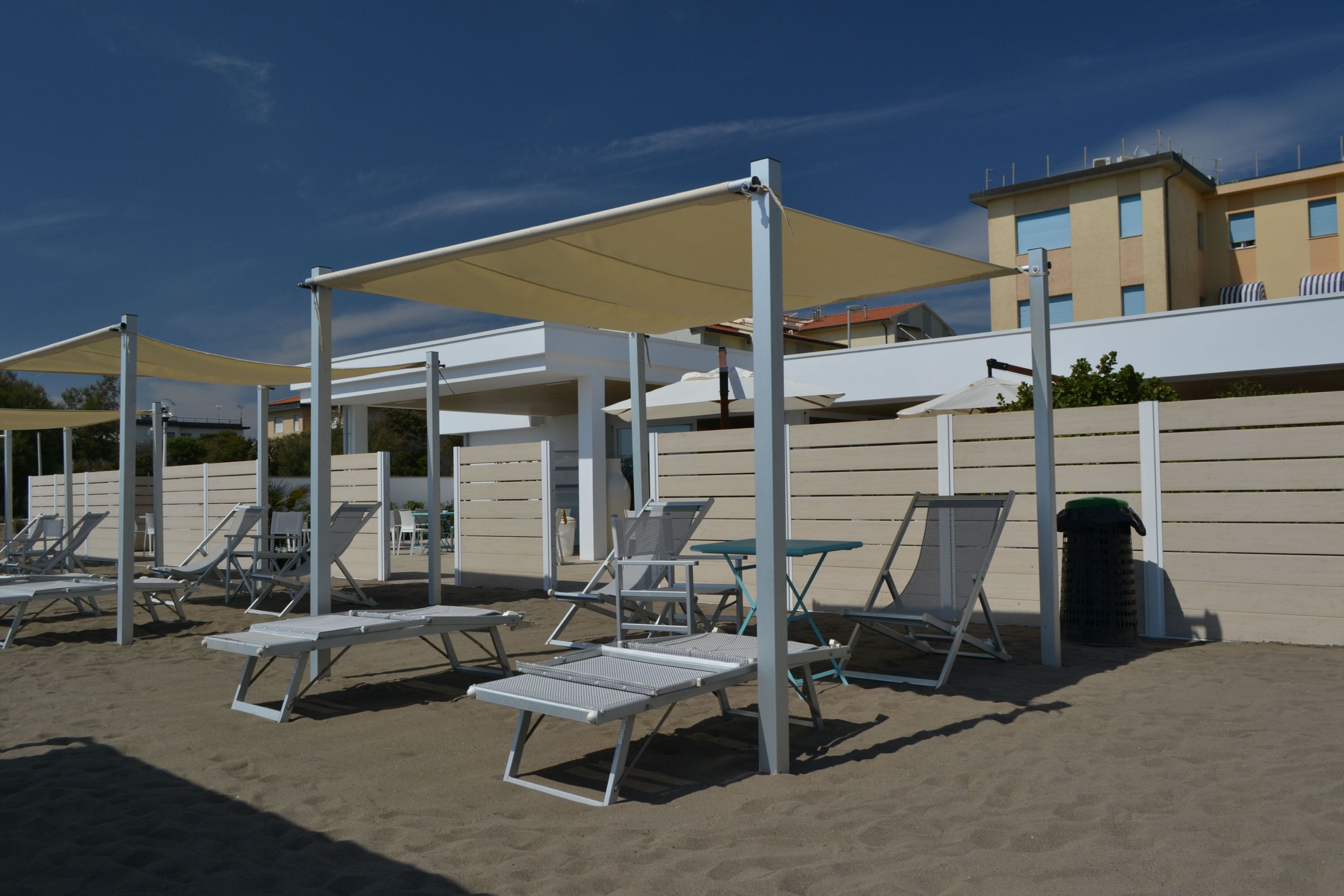 Композитные деревянные ограждения и ограждения Woodn Greenwood Woodn Versatilis ARCH-00028545 - Вид №3