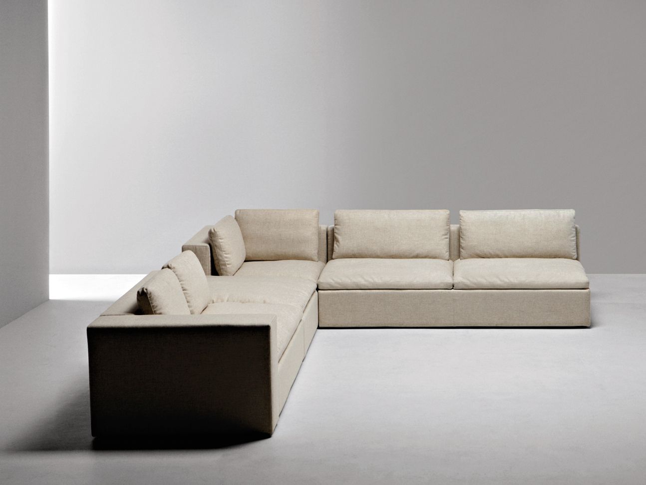 Угловой диван из ткани La Cividina ARCH-00087561