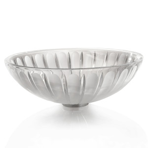 MB11 3SC Умывальник из хрусталя 24% Pbo, выгравированный полностью вручную. Гравюры Classico, Visù Lucido и Costa Opaca. Размеры: Диаметр см. 43 — ч. см. 15 Умывальник поставляется с латунным основанием и латунным сливом, доступным в 24 вариантах отделки.