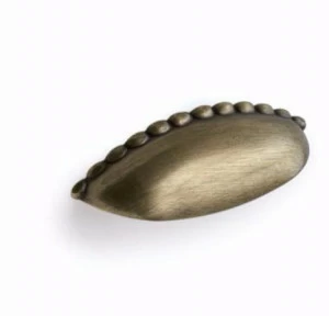 Cosma Мебельная ручка из замака  12664