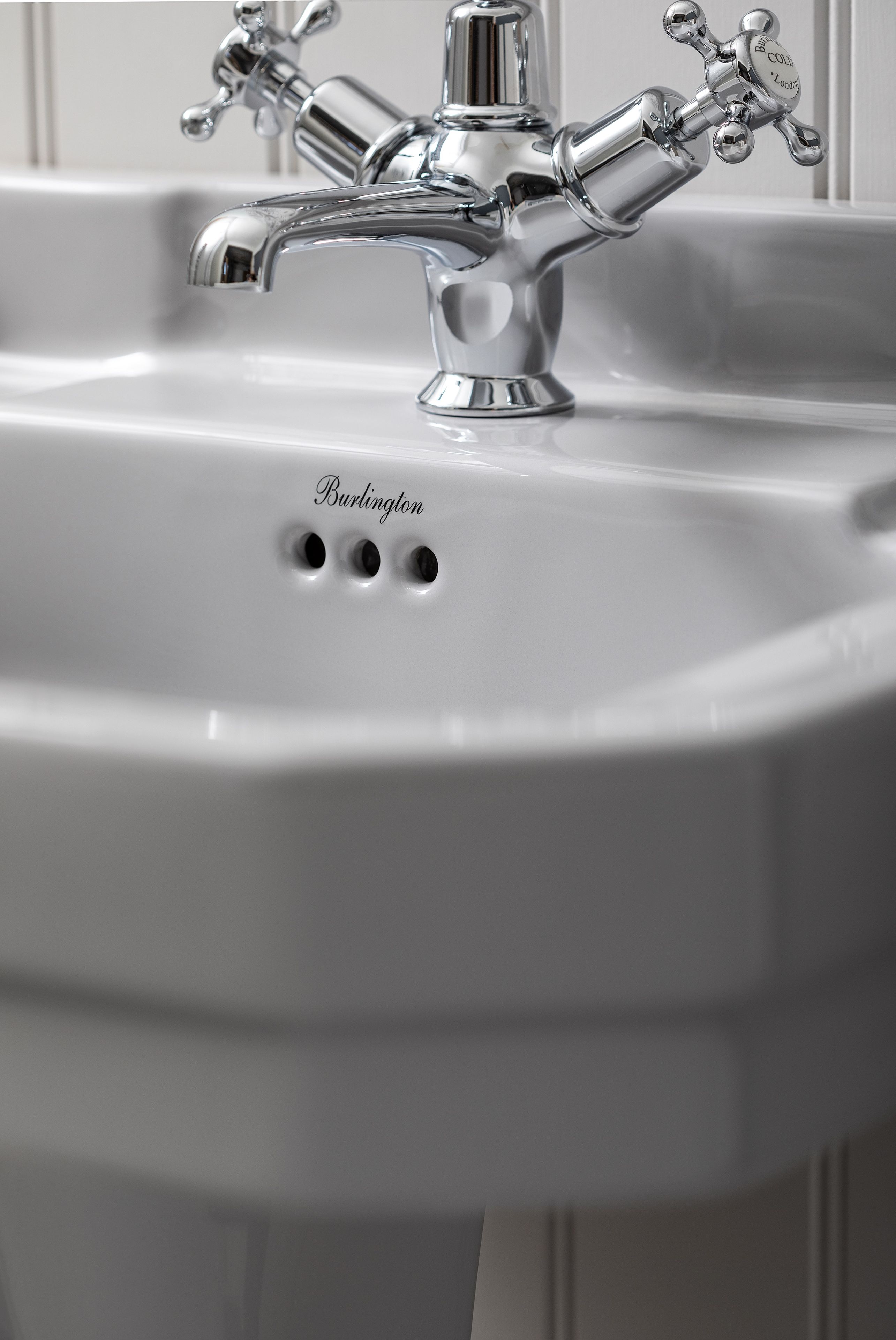 Прямоугольный умывальник из стекла на колонне Burlington На заказ ARCH-00028147 - Вид №18