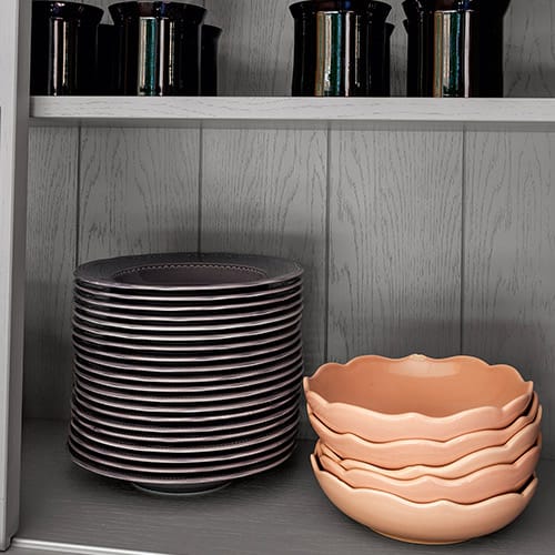 Шкаф из массива дерева с раздвижными дверями Devina Nais English ARCH-00120770 - Вид №3