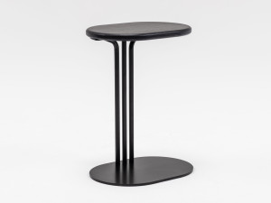 Высокий овальный журнальный столик из ясеня