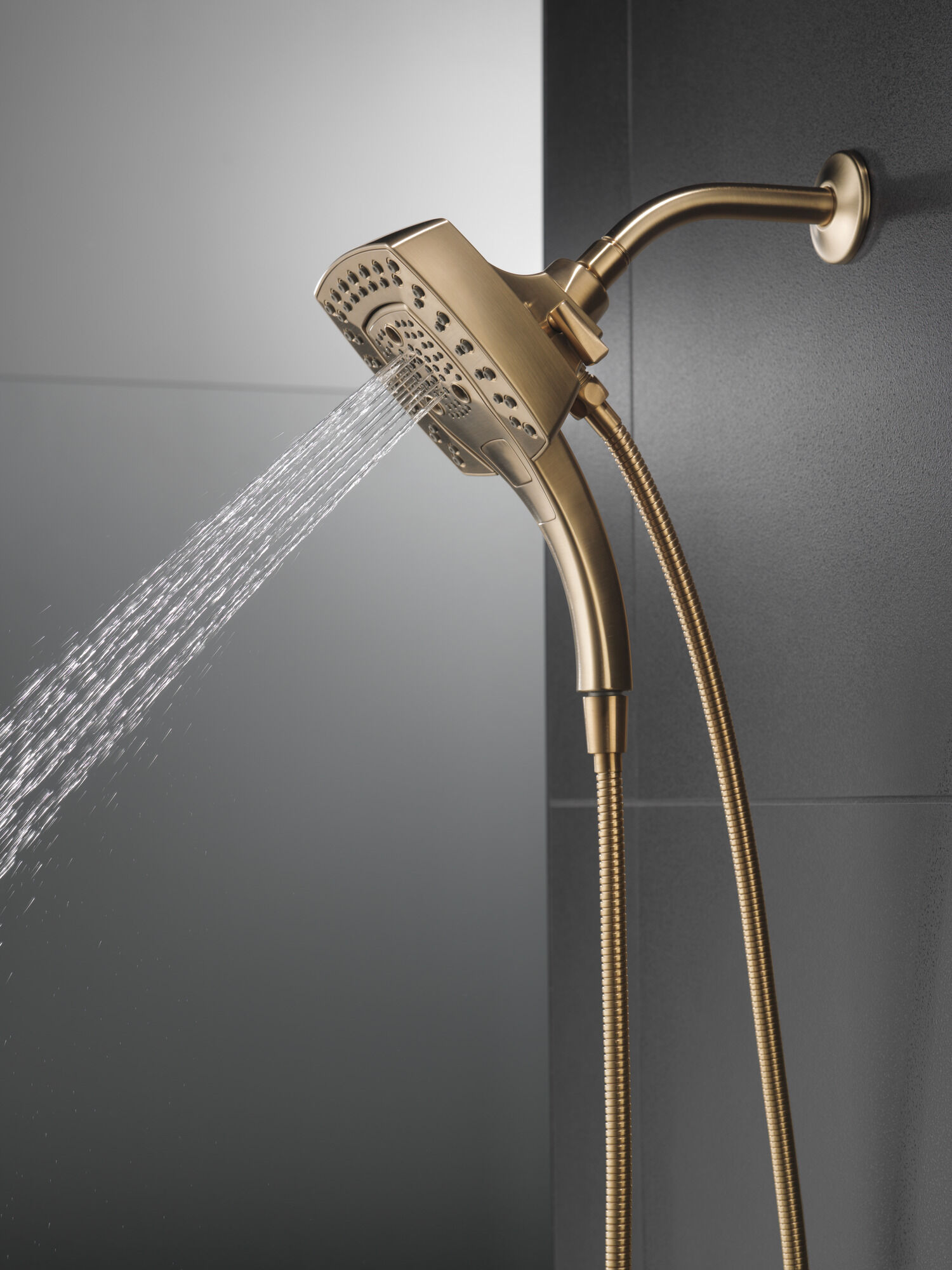 58474-CZ25 H2Okinetic® In2ition® Душ два в одном с 5 настройками Delta Faucet Universal Showering Шампанское бронза  - Вид №2