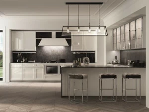 Composit Лакированная встроенная кухня с ручками