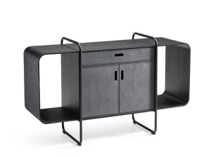 Деревянный шкаф с дверцами с обивкой из кожи