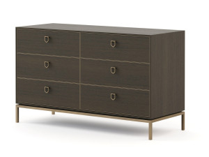 Деревянный комод