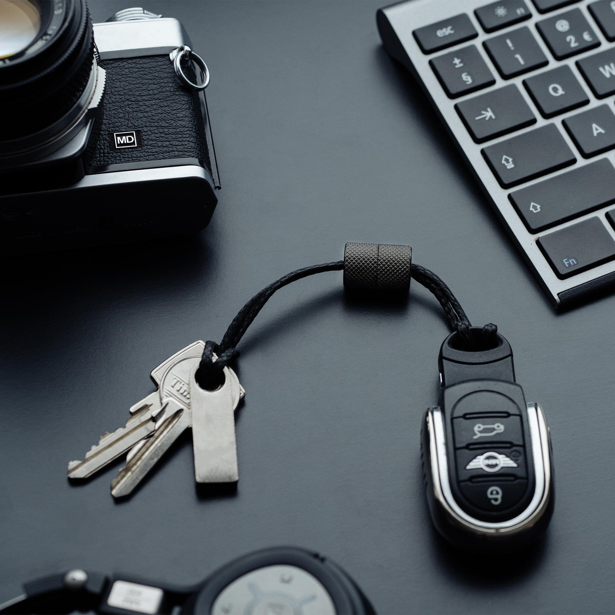 W208BST Брелок для ключей - черная сталь Wingback  - Вид №5