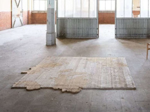 Прямоугольный ковер из крапивы